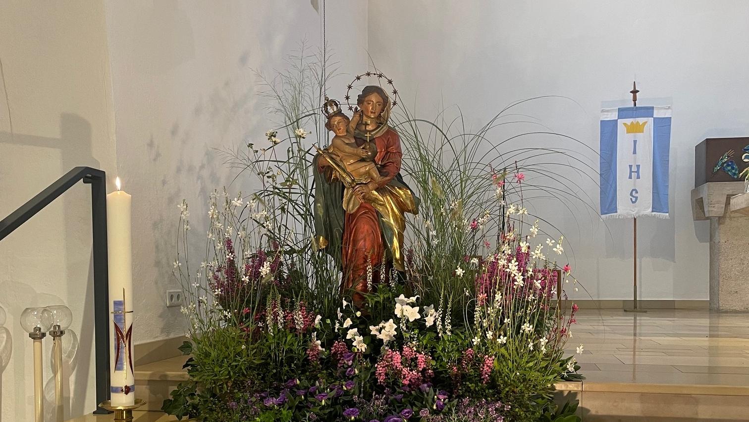 2024_Muttergottes von Noithausen mit Blumenschmuck